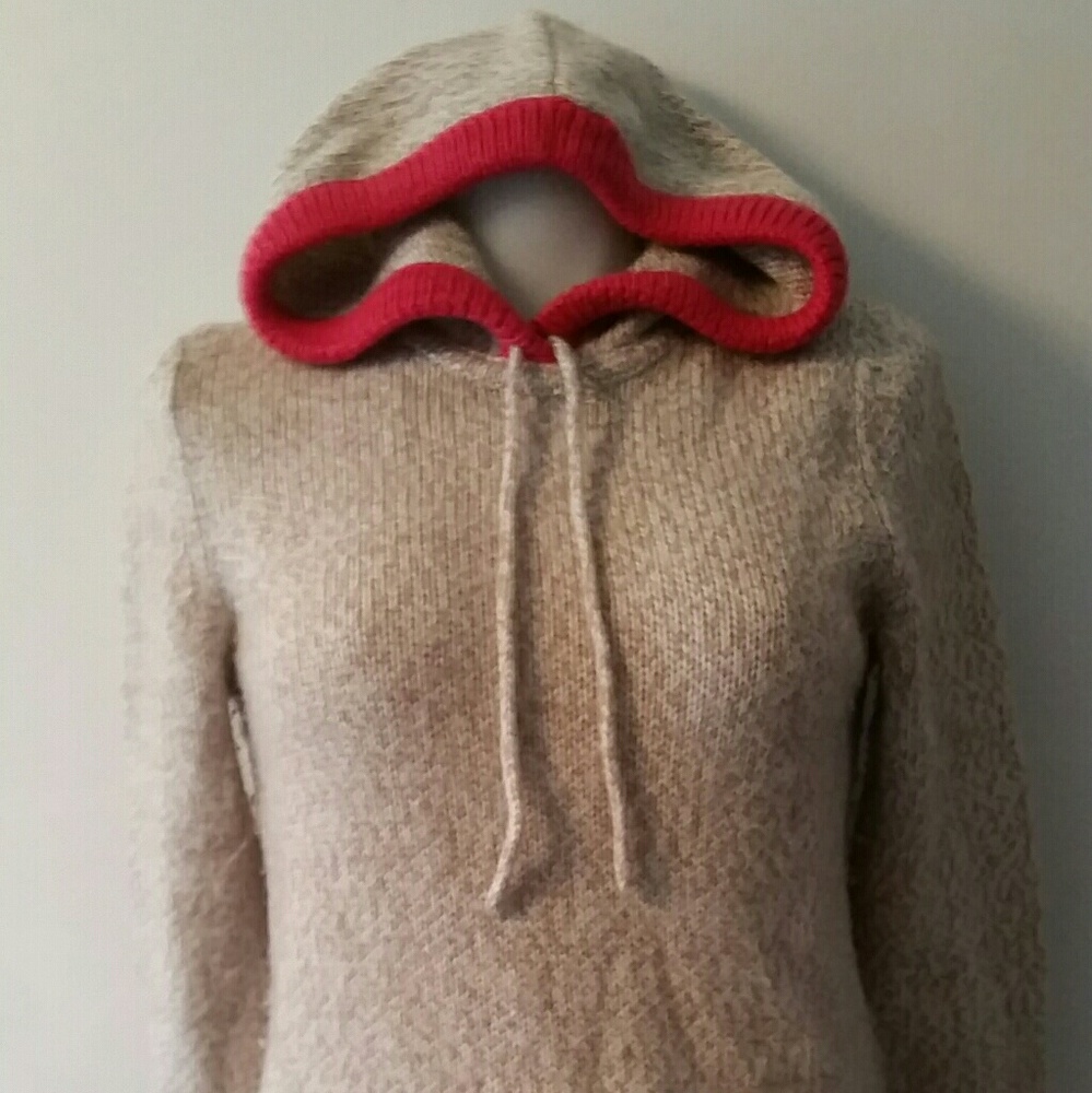 Gap Beige wool hoodie with a pink trim